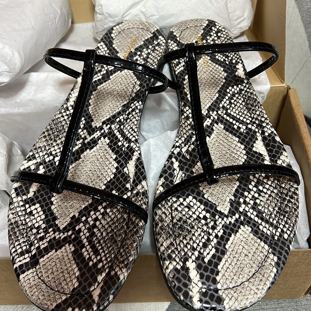 NWT 🎉Reformation Teagan Sandal w box